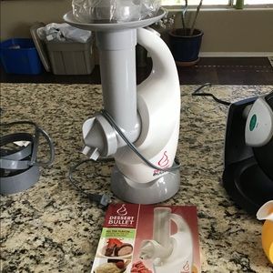 Dessert bullet/frozen yogurt maker